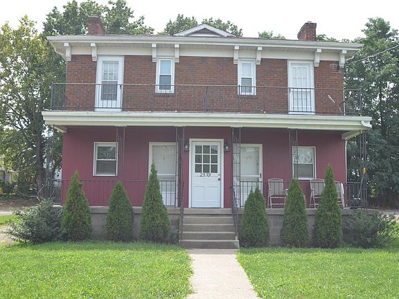 3rd image of 2539 Leslie Ave #1