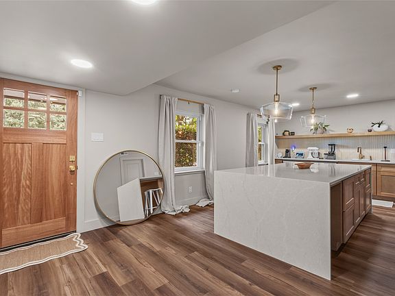 5th image of 6219 Cedar Ln