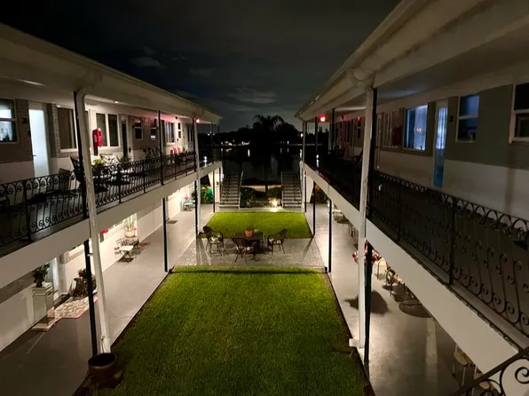 302 Lake Osborne Drive #21, Lake Worth Beach, FL 33461