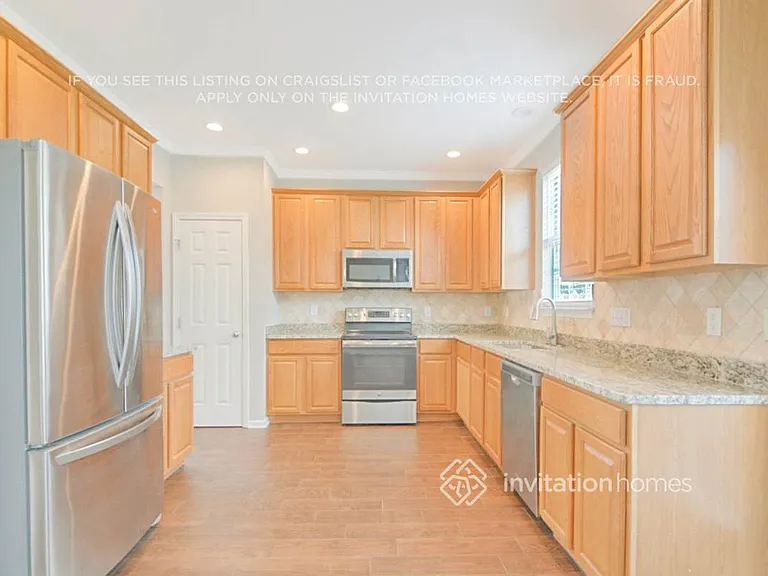 12428 Kendall Ridge Ct — Photo 9