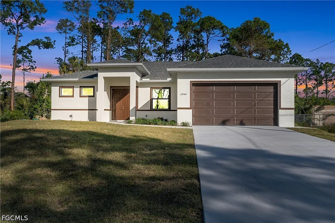 4 bed, 2.5 bath, 1885 sqft, $2,700 — Photo 1