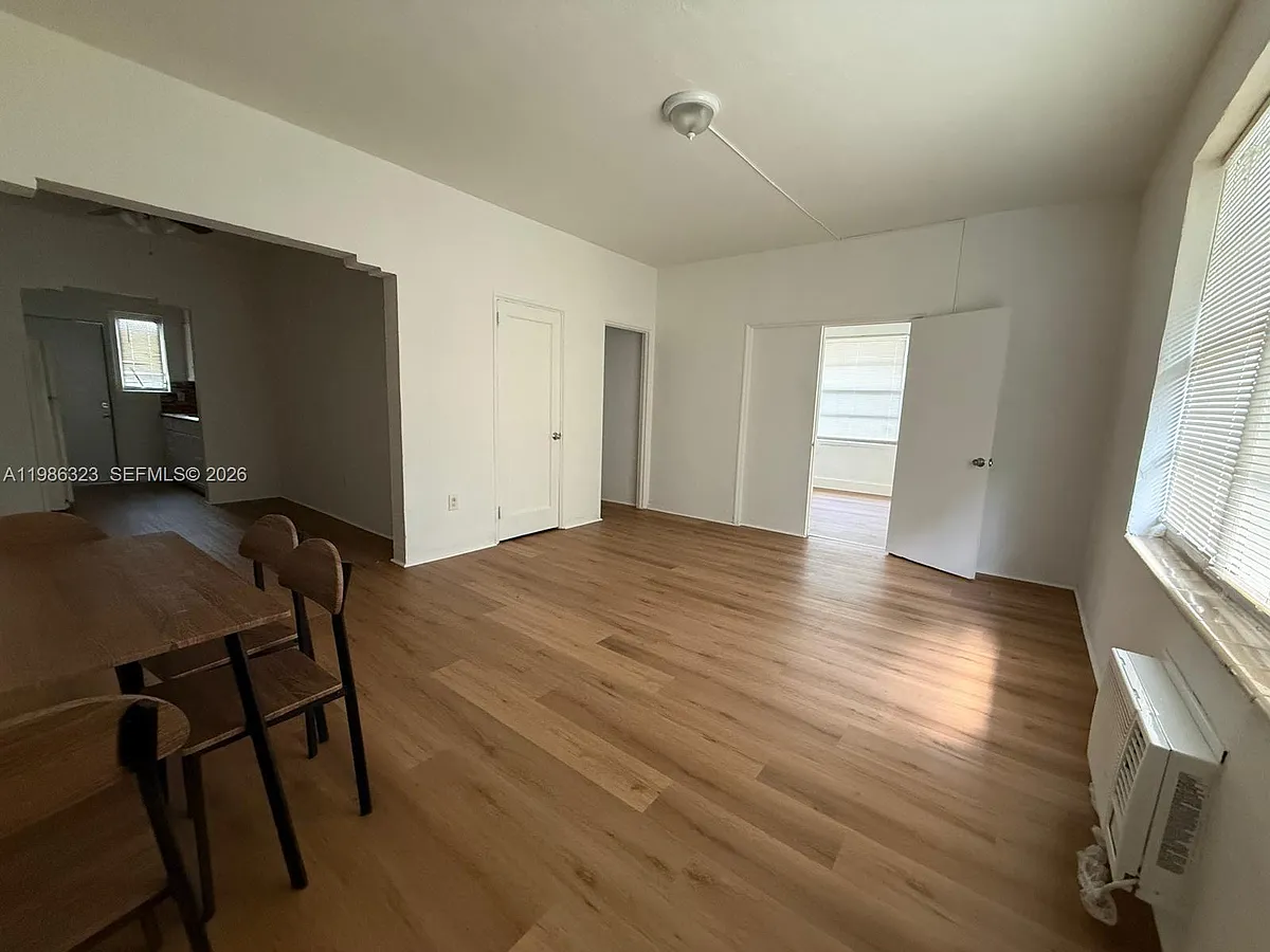 Building Photo - 6830 Harding Ave #1