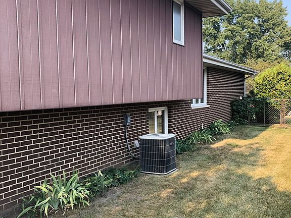 2nd image of 16640 Paxton Ave