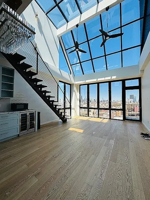214 Richardson St #PENTHOUSE