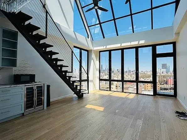 214 Richardson St Unit Penthouse, Brooklyn, NY 11222