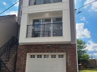 41 Jacob St, Newark, NJ 07103