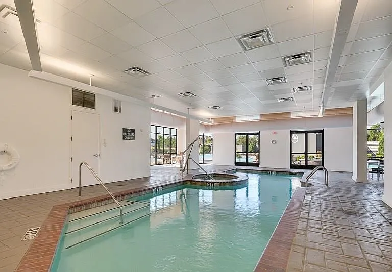 717 Riverside Dr #1105 — Photo 28