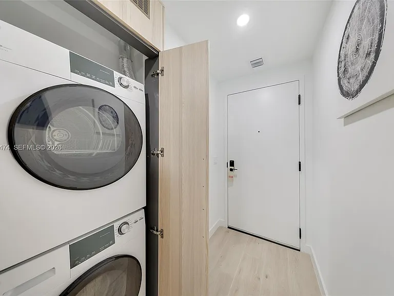 225 N Miami Ave #1510 — Photo 14