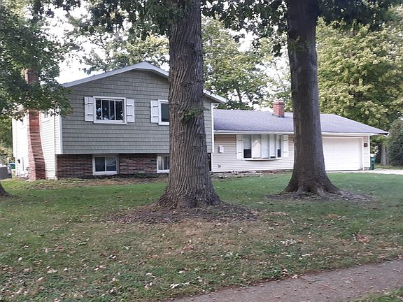 3rd image of 8159 Yorkshire Dr