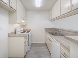 3415 Linden Ave., Long Beach, CA 90807