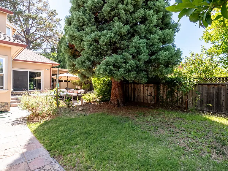 596 Pettis Ave — Photo 28