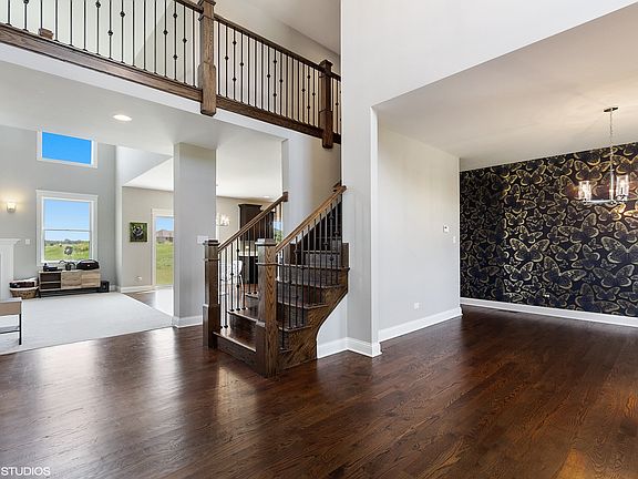 4th image of 8293 Crooked Creek Dr