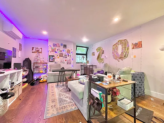 Rented by Doorway NYC, LLC | media 16