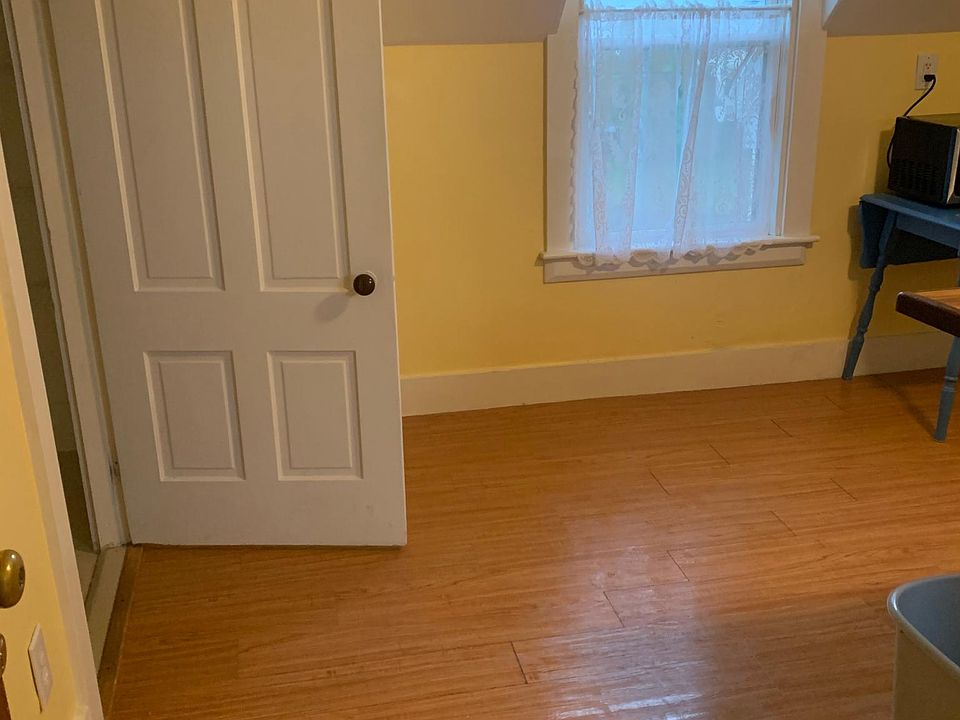 70 Waldo Ave B, Rockland, ME 04841 Zillow