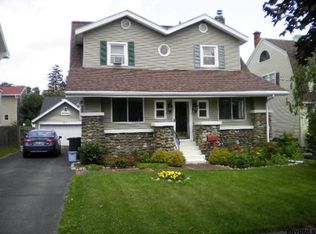 27 Tillinghast Ave, Menands, NY 12204