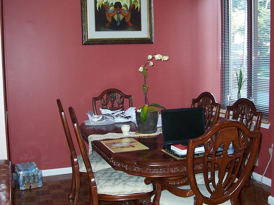 room for large dining furniture