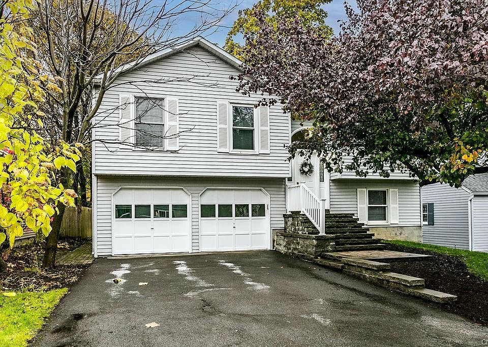 1st image of 425 Cleveland Blvd