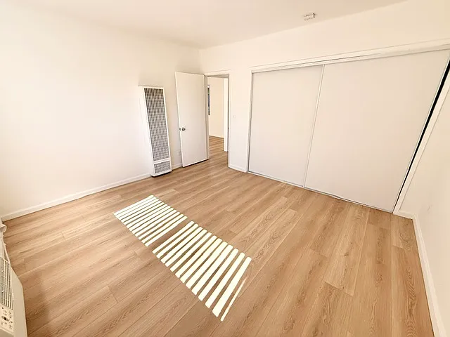 Lindley Garden Apartments — Photo 17