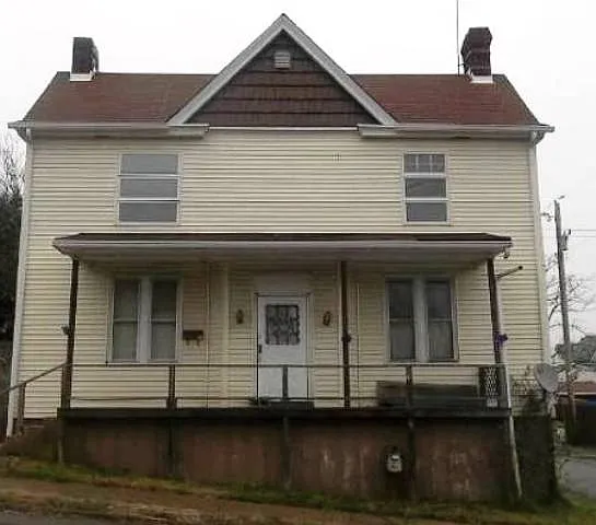 50 McCarrell Ave photo 1