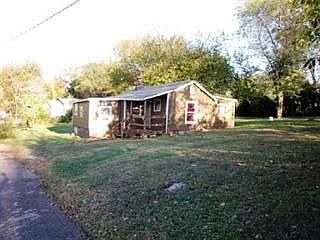 4th image of 3939 Railside Ave