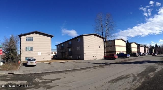 2nd image of 901 E 12th Ave