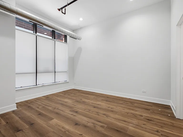 2355 N Washtenaw Ave #102 — Photo 4