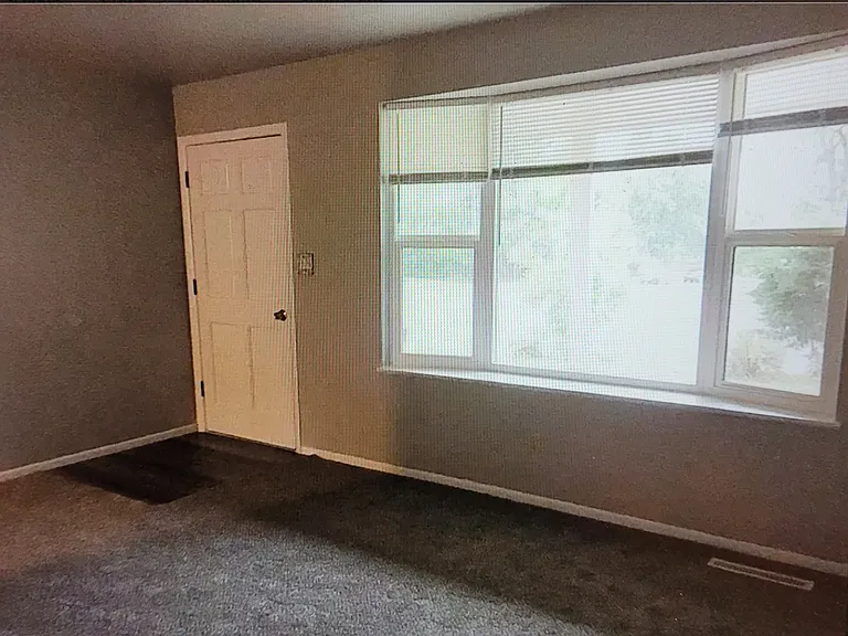 4125 N Carefree Cir — Photo 2