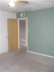 2nd image of 637 Tully Rd APT L