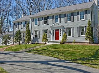 5 Downing St, East Greenwich, RI 02818