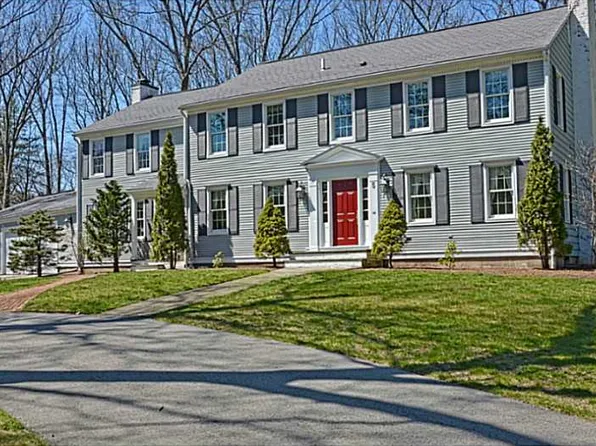 5 Downing St, East Greenwich, RI 02818