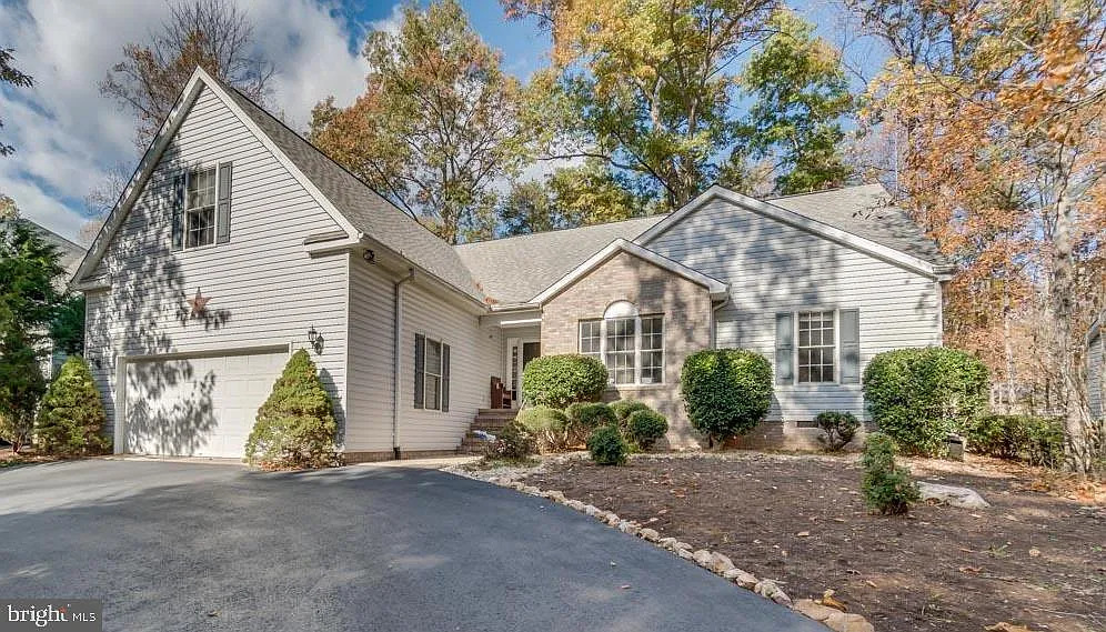 139 Harrison Cir photo 1