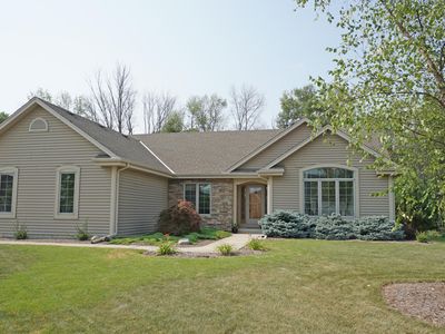 1338 Mamerow Ln W, Oconomowoc, WI, 53066