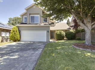 787 Saint Charles Place Rd, Hood River, OR 97031