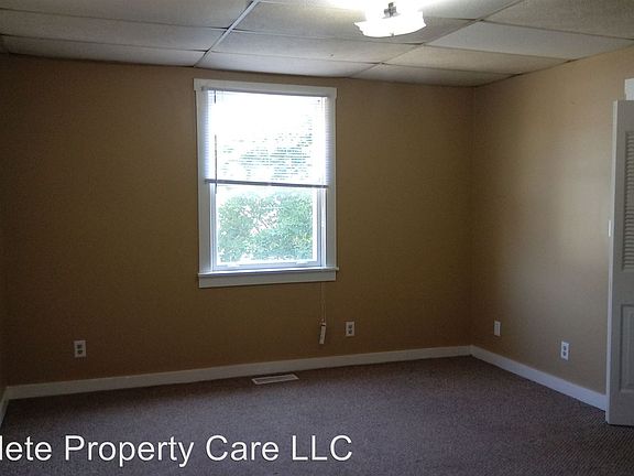 4th image of 911 W Charles St APT 3