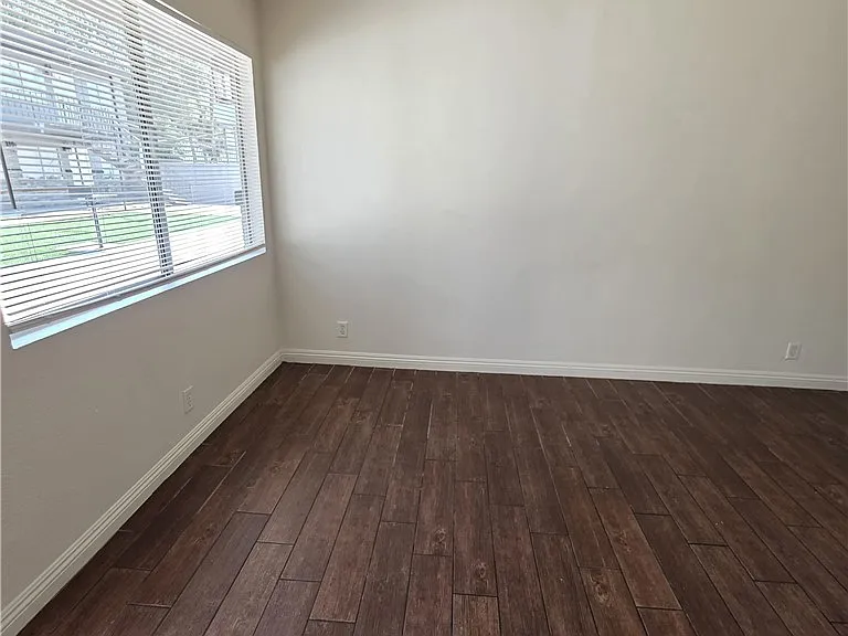 2626 Lynnwood St #2 — Photo 8