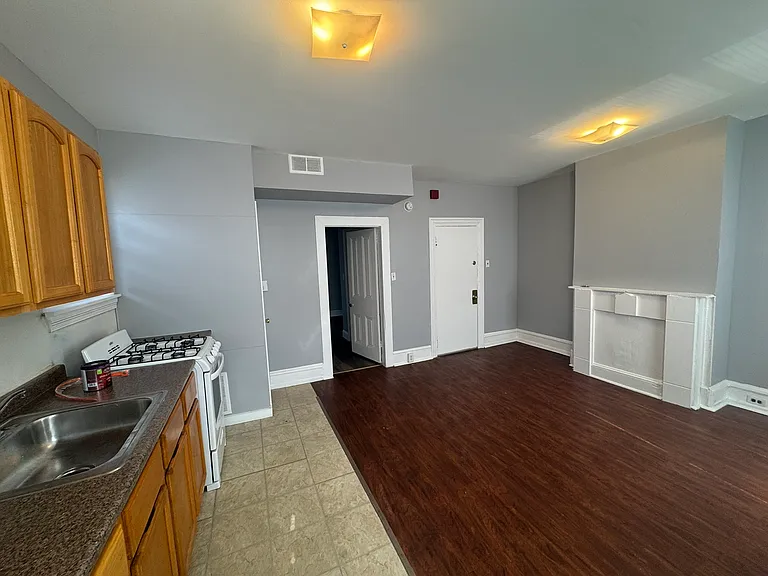 734 S 20th St #2F — Photo 5
