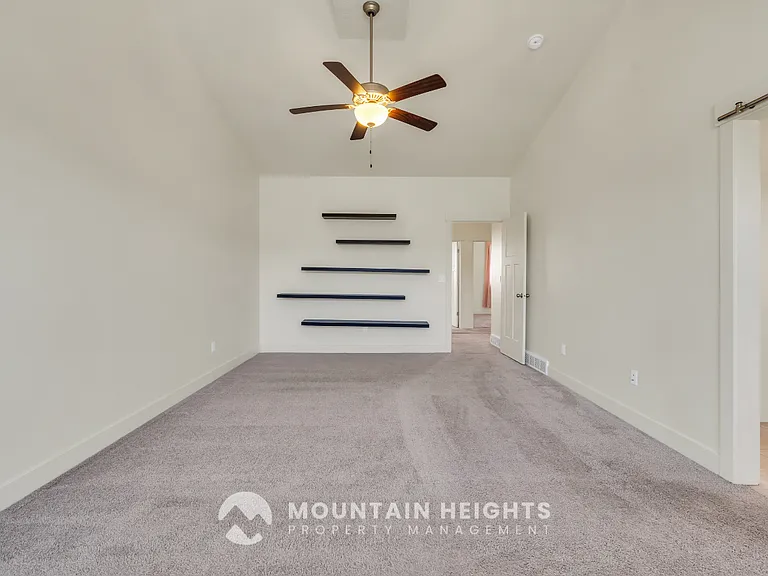 607 E Sawback Ln — Photo 19