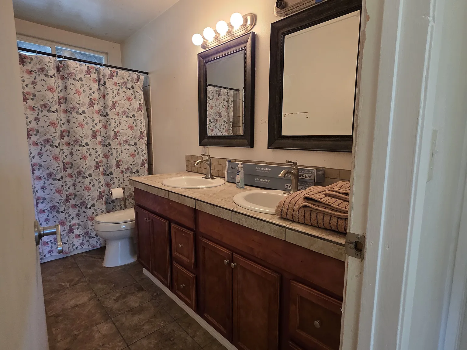 3 bed, 1467 sqft, $800 — Photo 2