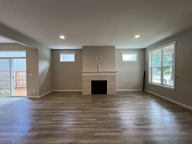 1066 S 29th Blvd — Photo 16