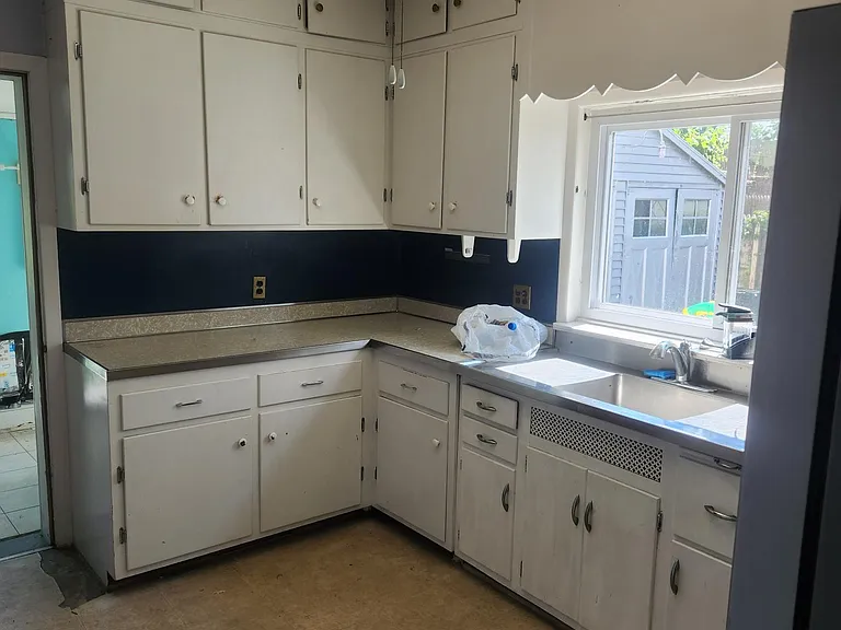 535 Green Ln — Photo 5