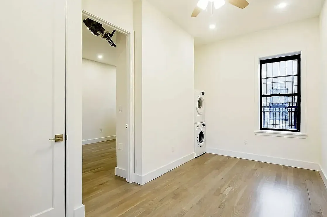 277 West 11th Street — Photo 3