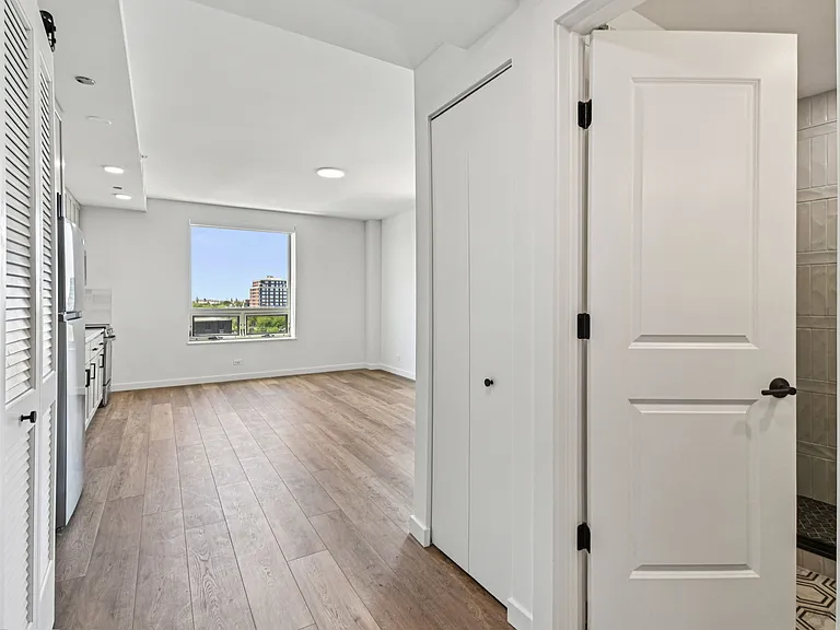 The Nest at Lincoln Park West — Photo 65