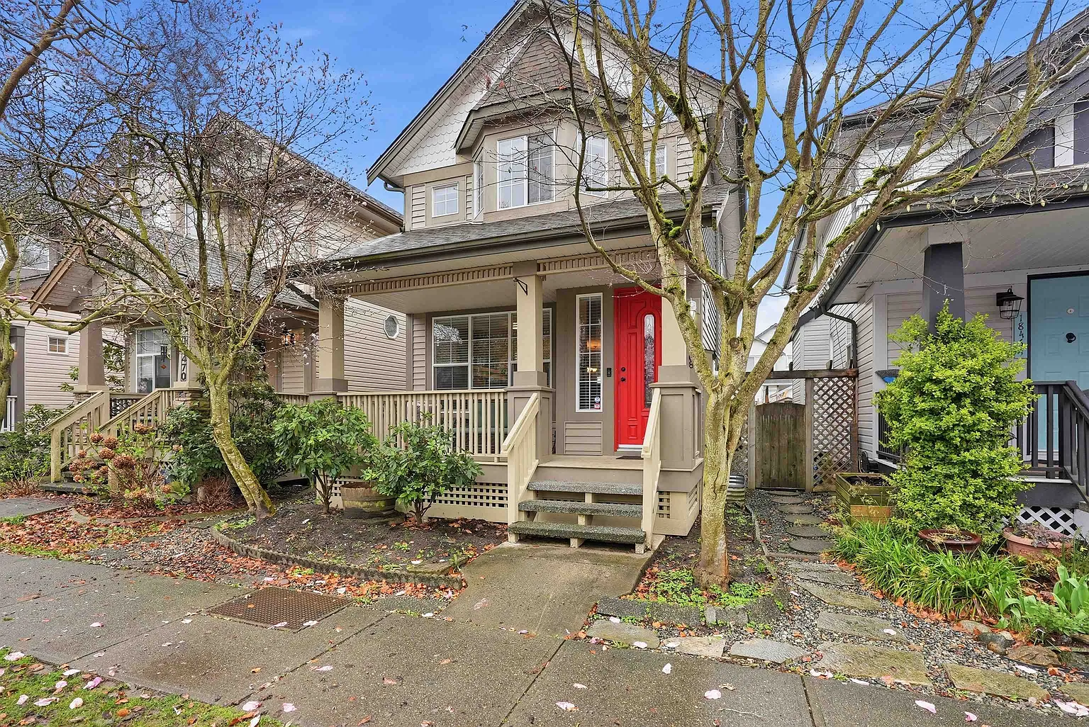 18468 66a Ave photo 1