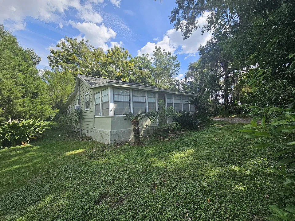 12239 S US Highway 301