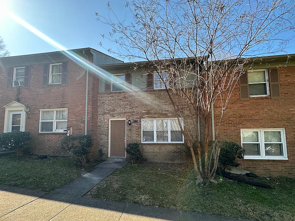 3915 Overland Hts #C