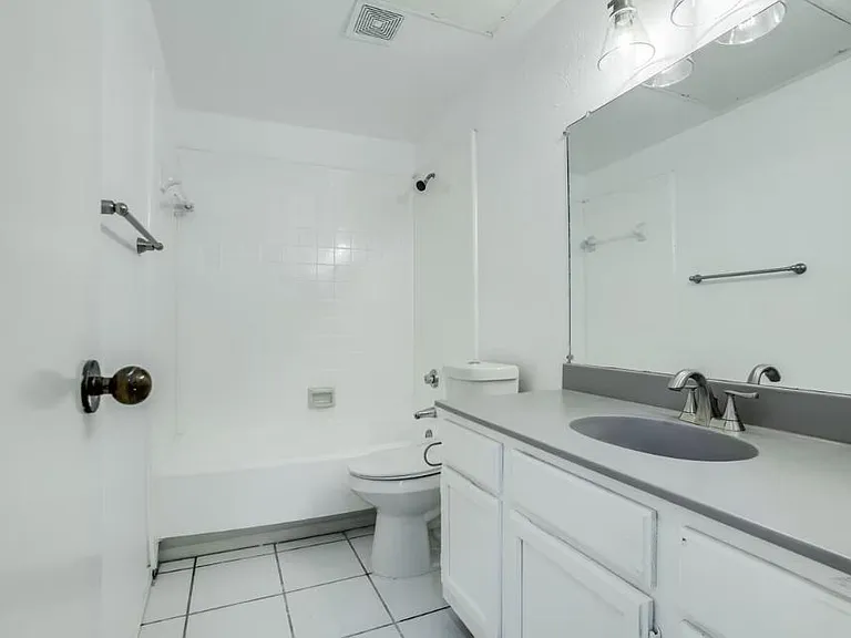 9747 Whitehurst Dr #136 — Photo 4