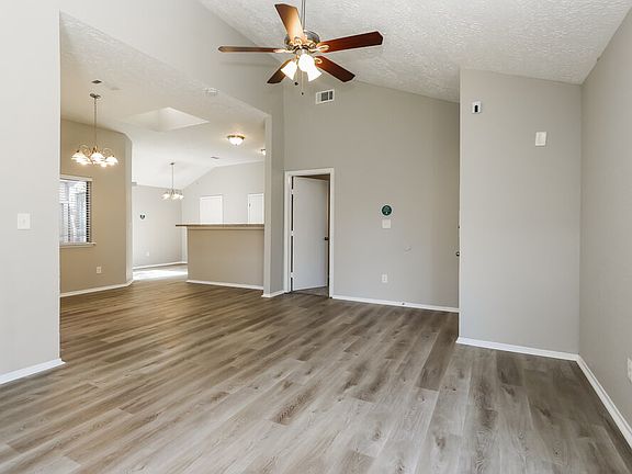 5th image of 10730 Buffalo Bend Dr
