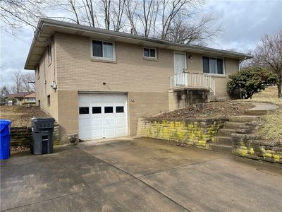 521 Van Buren St, Evans City, PA, 16033