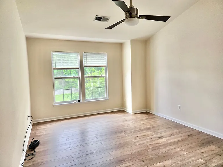 7505-J Calderon Ct #213 — Photo 3
