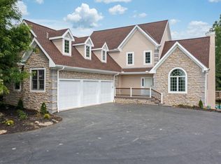 5559 Riverside Dr, Delaware, OH 43015